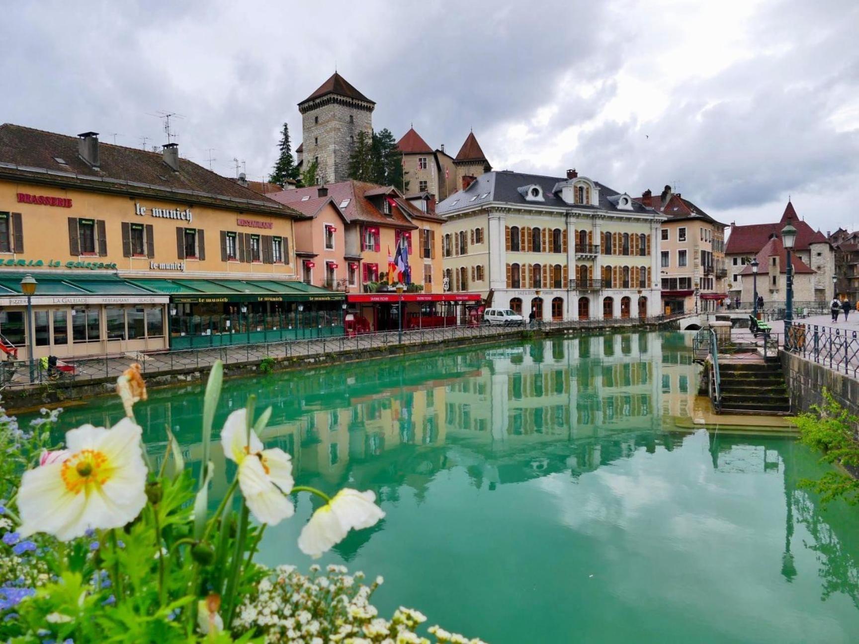 Refuge Centre Ville Avec Parking Annecy Zewnętrze zdjęcie